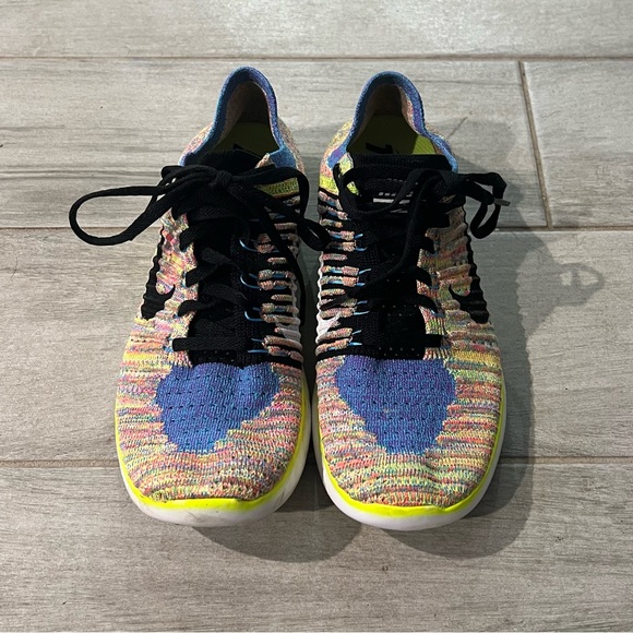 Women’s Nike Free - Picture 5 of 6